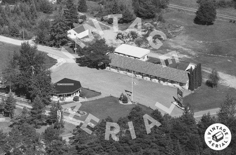 Mackinac Lakefront Cabins (Mackinac Motor Lodge Resort) - 1999 (newer photo)